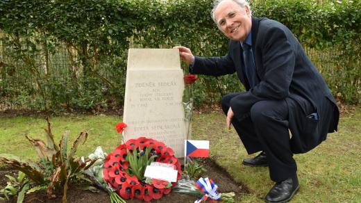 Michael Hermann, Editin synovec, který se zasloužil o její hrob i pamětní desku