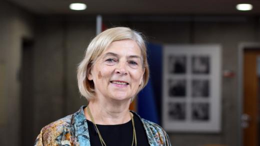 Rut Kolínská, zakladatelka hnutí mateřských center v České republice, v roce 2002 založila Síť mateřských center v ČR a je jeho první prezidentko