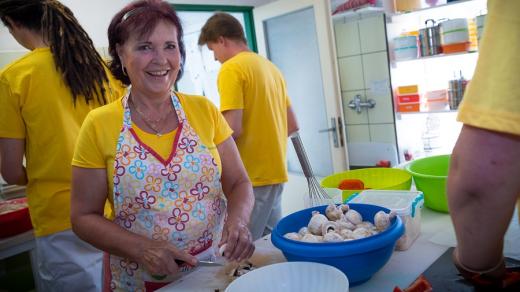 Anděl v podobě Ivy Červené z jídelny Kruh zdraví