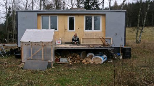 Dobrodruh Torben si v maringotce plnil svůj celoživotní sen – žít prostě a v přírodě