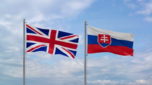 Britská a slovenská vlajka
