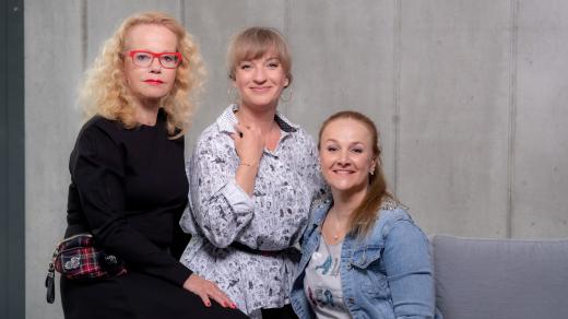 Polední sirény Jitka Asterová, Linda Finková a Sandra Pogodová