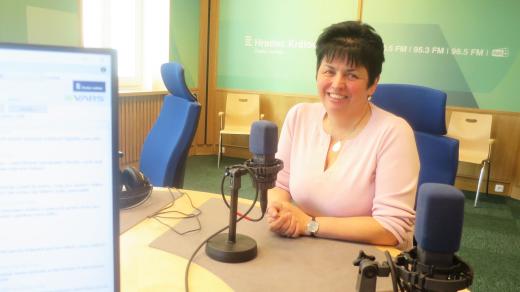 Iva Valerová ve studiu Českého rozhlasu Hradec Králové