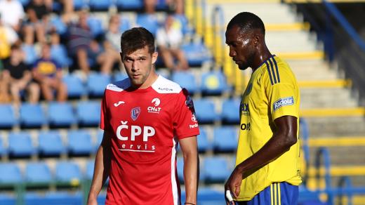 Pardubický fotbalový obránce Robin Hranáč