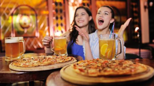 Pizza, pivo, restaurace