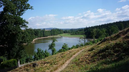 Předci ve středověku nejezdili a nechodili po jasně dané dobře projeté cestě