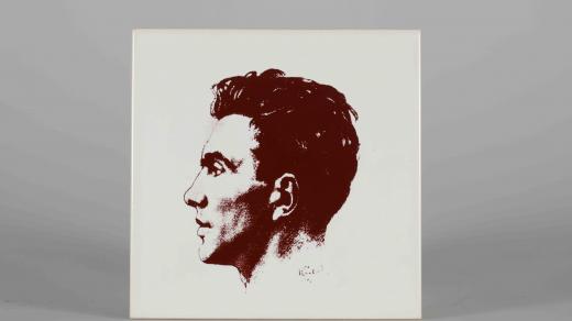 Portrét Julia Fučíka na kachličce, 2. polovina 20. století, tisk podle Maxe Švabinského