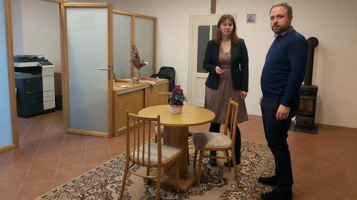 Ředitelka horažďovické charity Šárky Čáňová a ředitel Diecézní charity České Budějovice Jiří Kohout