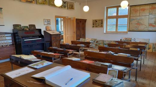 Historická školní třída v Čeladné