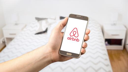 Aplikace služby Airbnb (ilustrační foto)