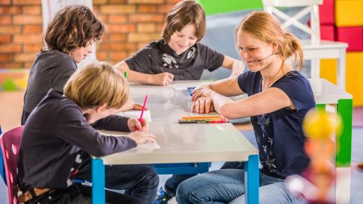 Česká televize spouští projekt UčíTelka 