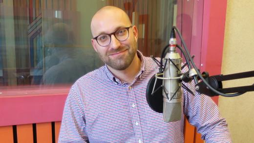 MUDr. Pavel Křenovský ve studiu Českého rozhlasu Hradec Králové
