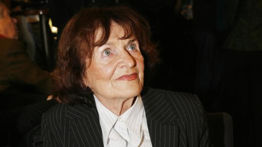 Jiřina Fikejzová na křtu CD Bláznivá láska Václava Neckáře v lednu 2007