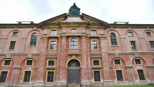 Budova Invalidovny v pražském Karlíně