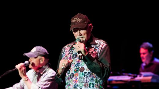 The Beach Boys při vystoupení v Praze v roce 2017