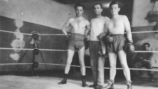 Gustav Eder (vlevo) v roce 1946.jpg
