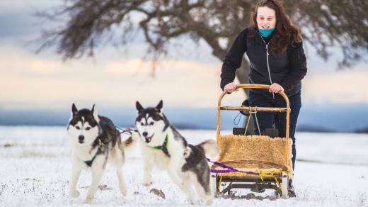 Monika Mundilová se svými dvěma sibiřskými husky