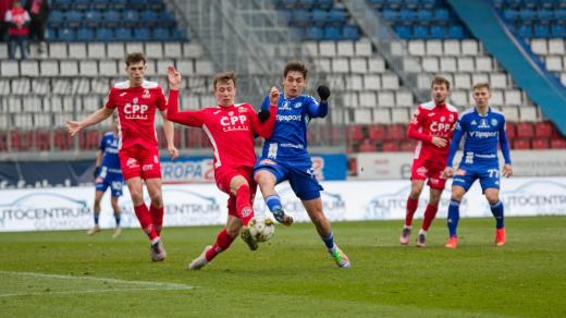 Fotbalisté Sigmy v domácím utkání proti Pardubicím