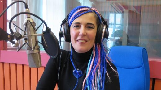 Petra Dočkalová ve studiu Českého rozhlasu Hradec Králové