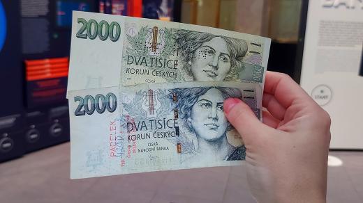 Ukázka padělků v České národní bance