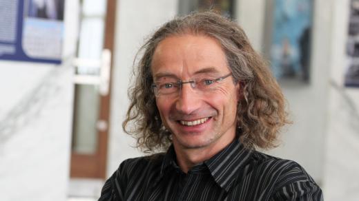 Předseda Učené společnosti České republiky Pavel Jungwirth z Ústavu organické chemie a biochemie Akademie věd