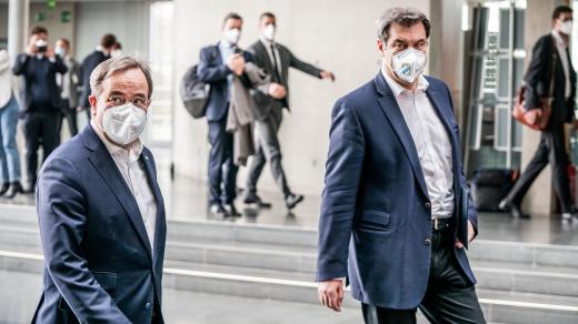 Předseda německé CDU Armin Laschet (vlevo) a šéf CSU Markus Söder