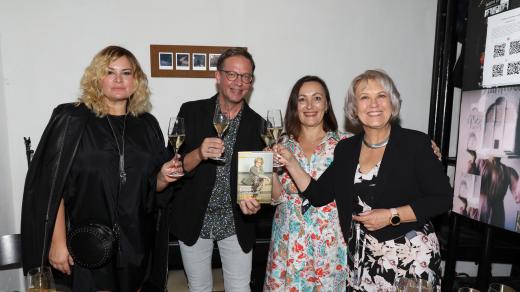 Lucie Šilhová, Kateřina Cajthamlová, Jitka Čvančarová a Aleš Cibulka na křtu knihy Zázraky jsou logické