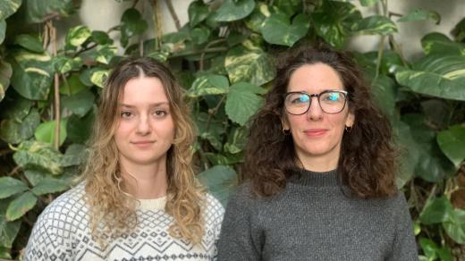 Tamara Pomoriški, režisérka (zprava) a studentka Aneta Kolínková