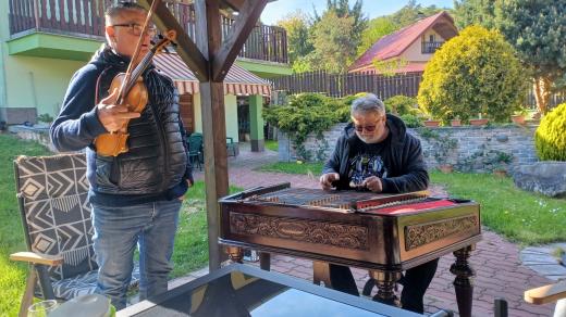 Muzikanti a bratři Jiří a Petr Petrů
