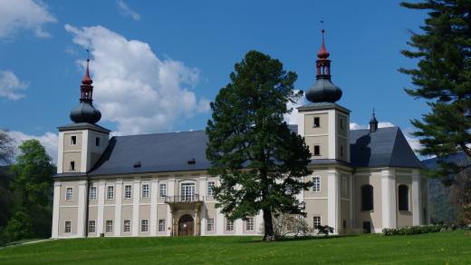 Zámek v Loučné začali budovat Žerotínové už krátce po roce 1600