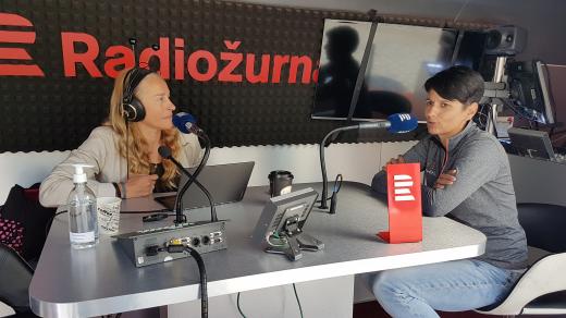 Lucie Výborná hovoří s Gabrielou Draastichovou