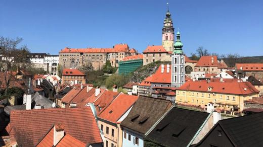 Český Krumlov je kvůli pandemii koronaviru bez turistů. Nabízí to úplně jiný pohled na známá místa