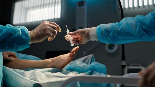 Mezi hlavními body analýza navrhuje zřízení center excelence, tedy přesun specializované medicíny do velkých nemocnic (ilustrační foto)