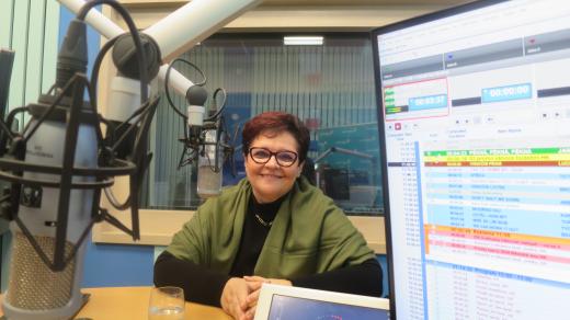 Božena Jurašková ve studiu Českého rozhlasu Hradec Králové