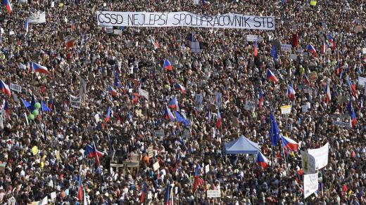 Demonstrace na Letné 23. června 2019