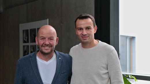 Moderátor Pavel Nečas a bývalý fotbalista Erich Brabec
