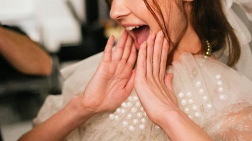 Model Barbory Procházkové na módní přehlídce v Londýně