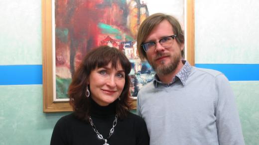 Eva Mikulková a Tomáš Jarkovský ve studiu Českého rozhlasu Hradec Králové