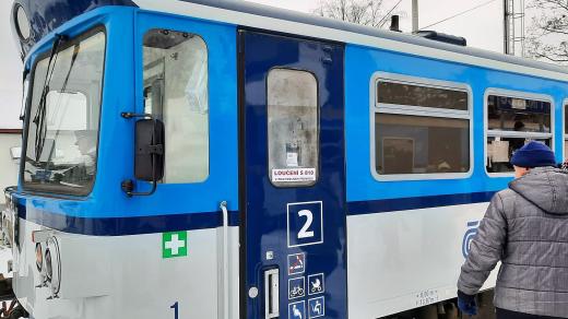 Rozlučka s legendárním motorovým vozem 810