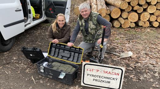 Lucie Výborná vyrazila s Jiřím Chládkem na pyrotechnický průzkum