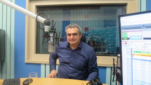 Jan Kříž ve studiu Českého rozhlasu Hradec Králové