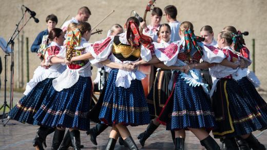 Hradec Králové a Pardubice po roce znovu spojí folklór (ilustrační foto)