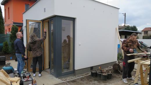Sauna v zahradním domku je hotová za den, samozřejmě s předchozí přípravou
