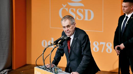 Prezident Miloš Zeman na sjezdu ČSSD prohlásil, že strana má obrovský potenciál. Pro menšiny by ale podle něj neměla zapomínat na většinu