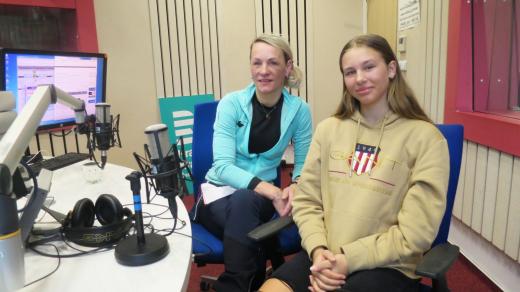 Jitka Machytková a Natali Anna Machytková ve studiu Českého rozhlasu Hradec Králové