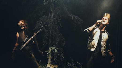 P/\ST – klip k tracku HYBRIS