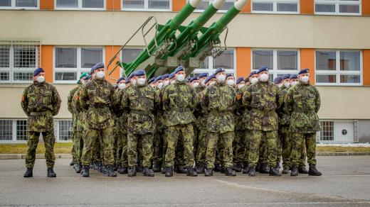 Vojáci 25. protiletadlového raketového pluku ve Strakonicích