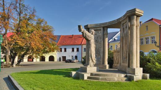 Pomník Jana Blahoslava, Horní náměstí, Přerov