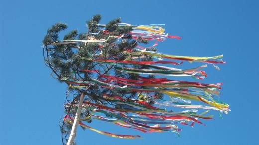 Májka, stavění Májky