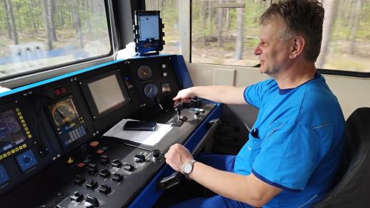 Josef Semecký, strojvedoucí lokomotivy nákladního vlaku ČD Cargo